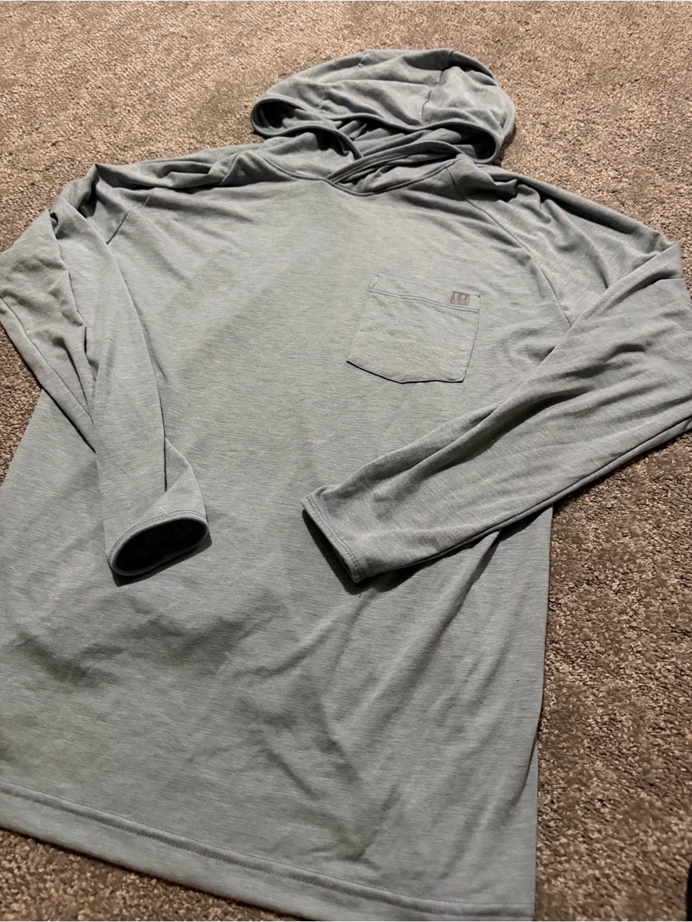 HUK Performance men’s lightweight hooded long sleeve shirt size small gray